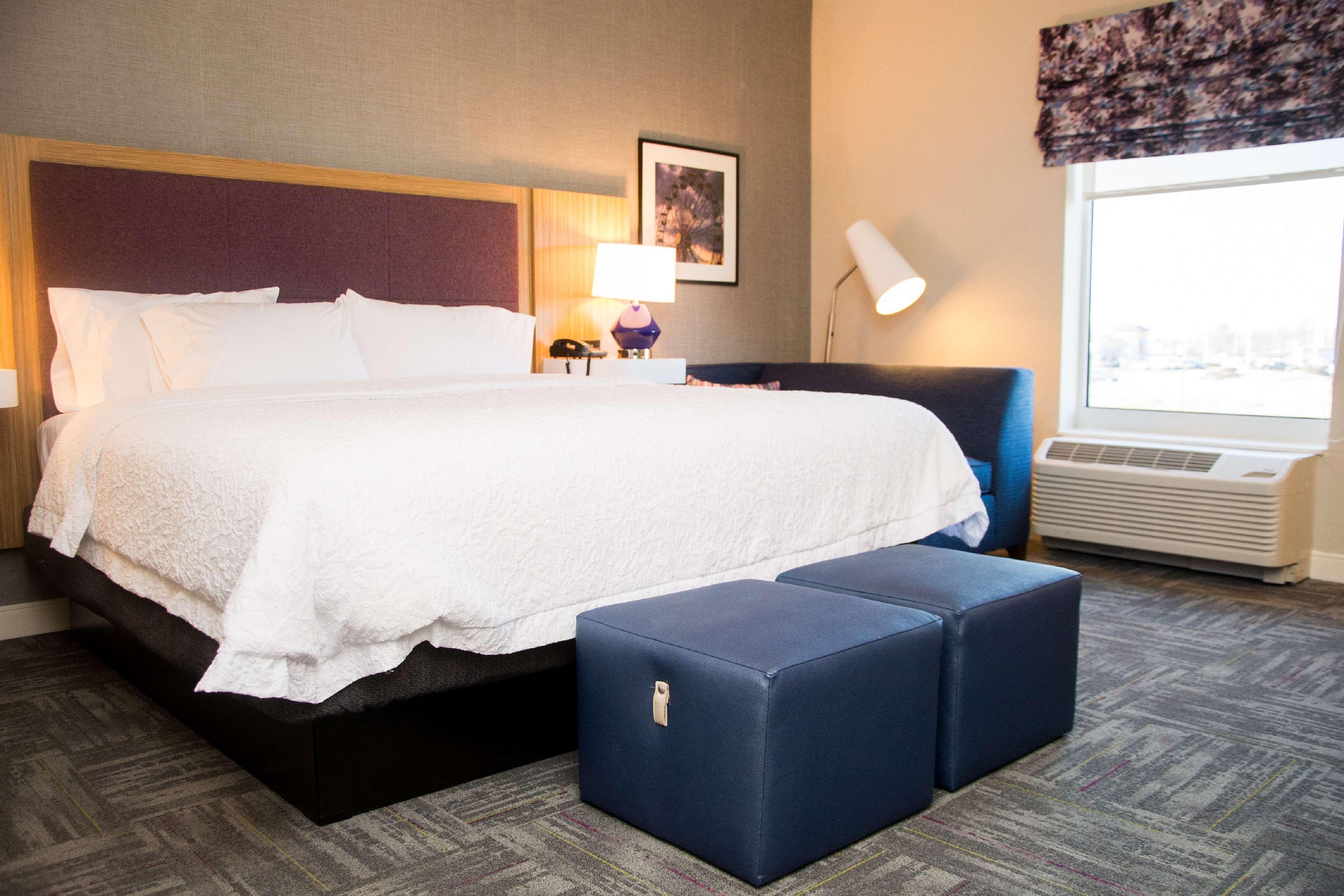 Hampton Inn & Suites Warrington Horsham Exteriör bild