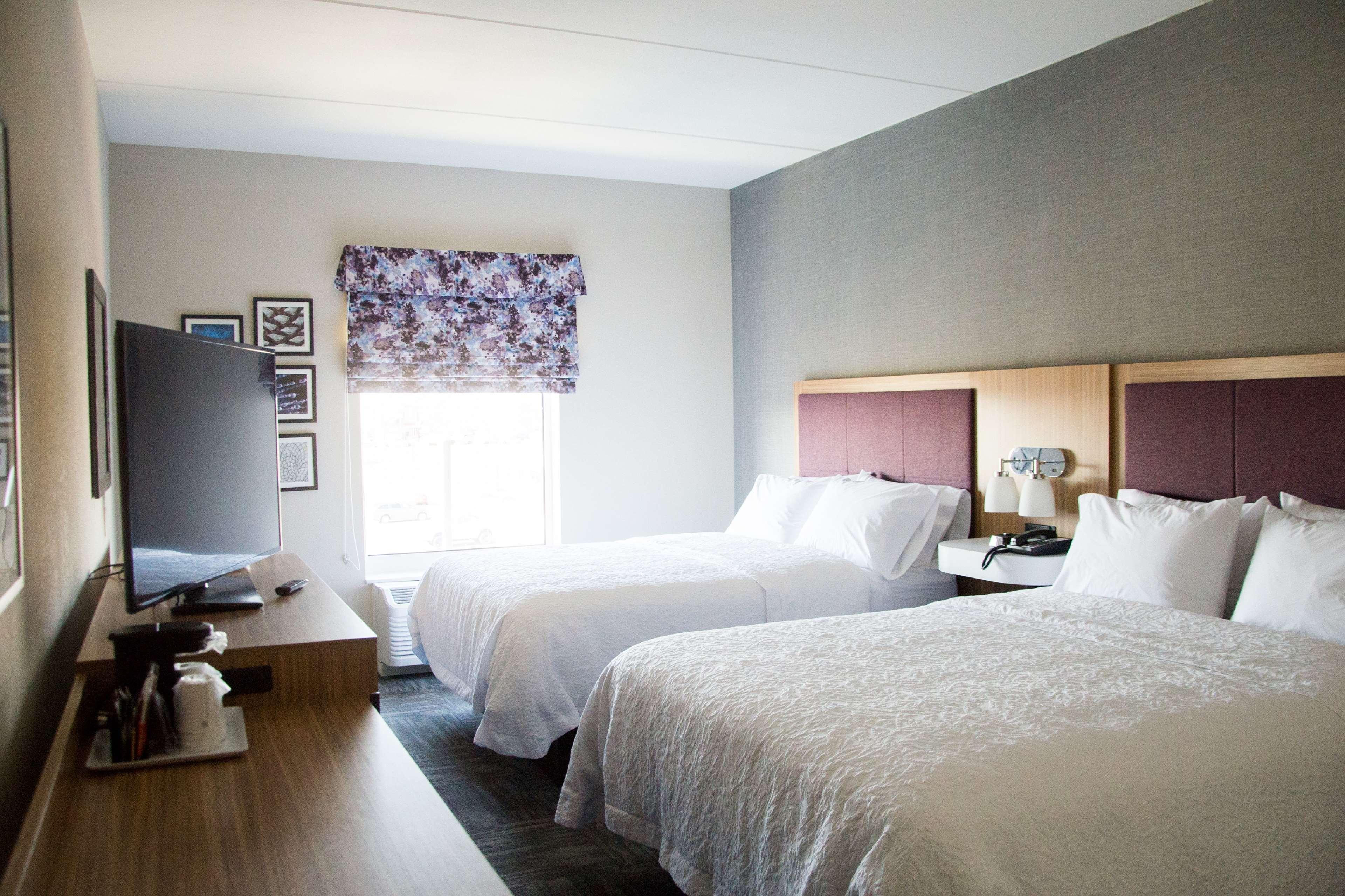 Hampton Inn & Suites Warrington Horsham Exteriör bild