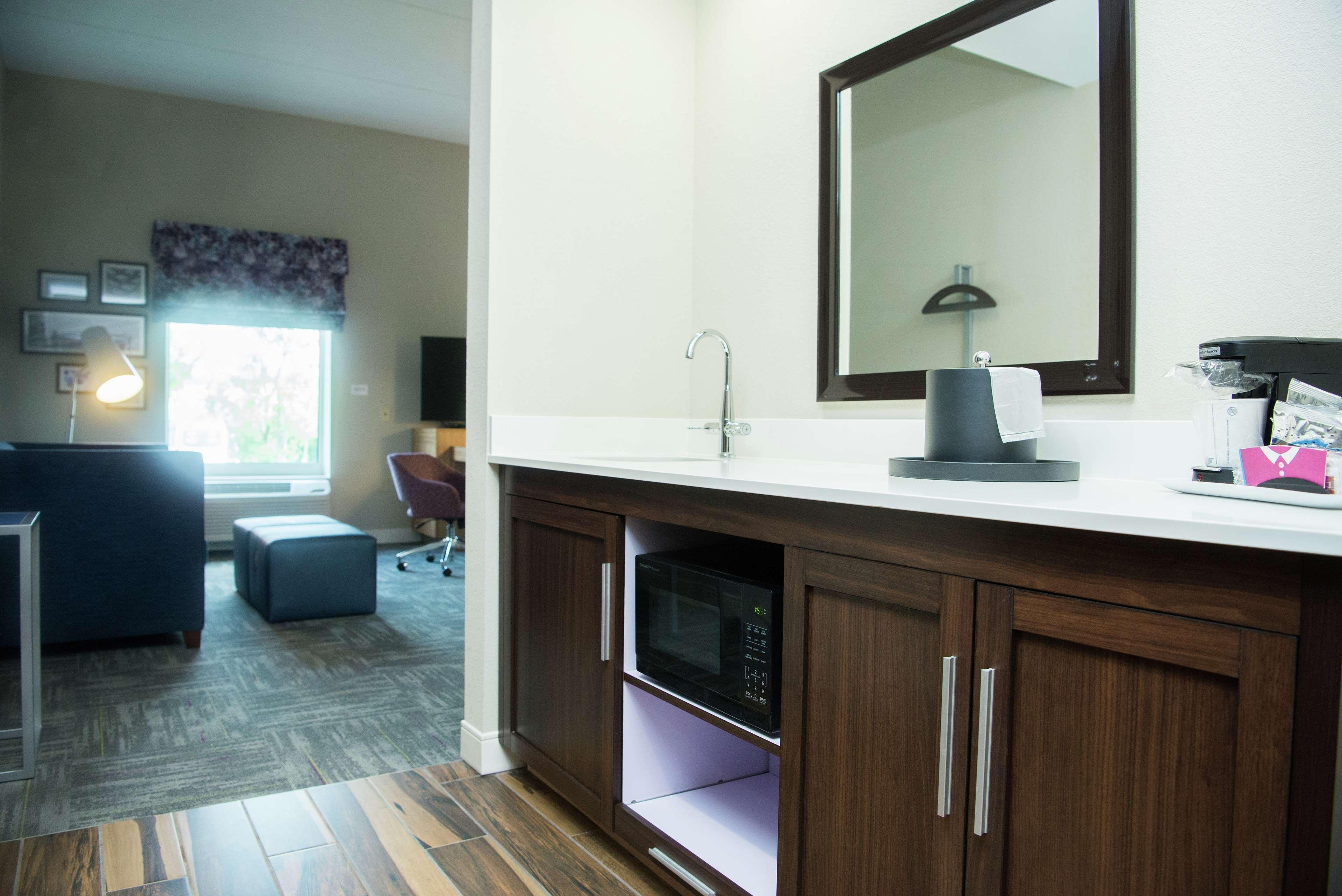 Hampton Inn & Suites Warrington Horsham Exteriör bild