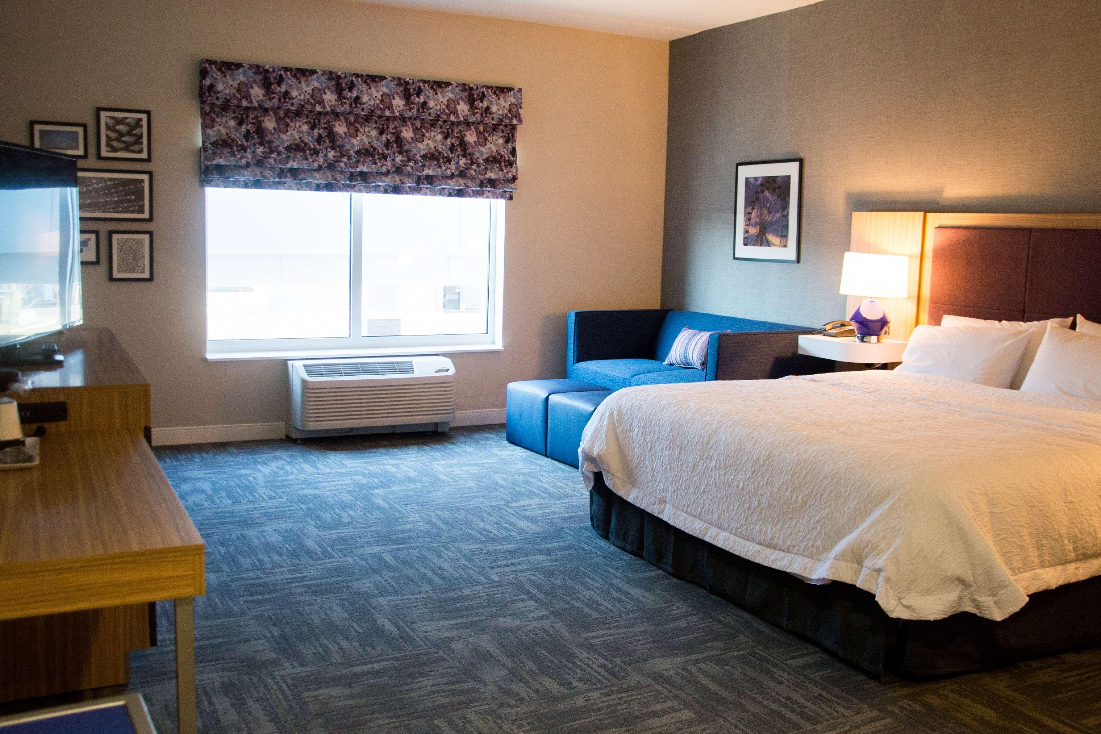 Hampton Inn & Suites Warrington Horsham Exteriör bild