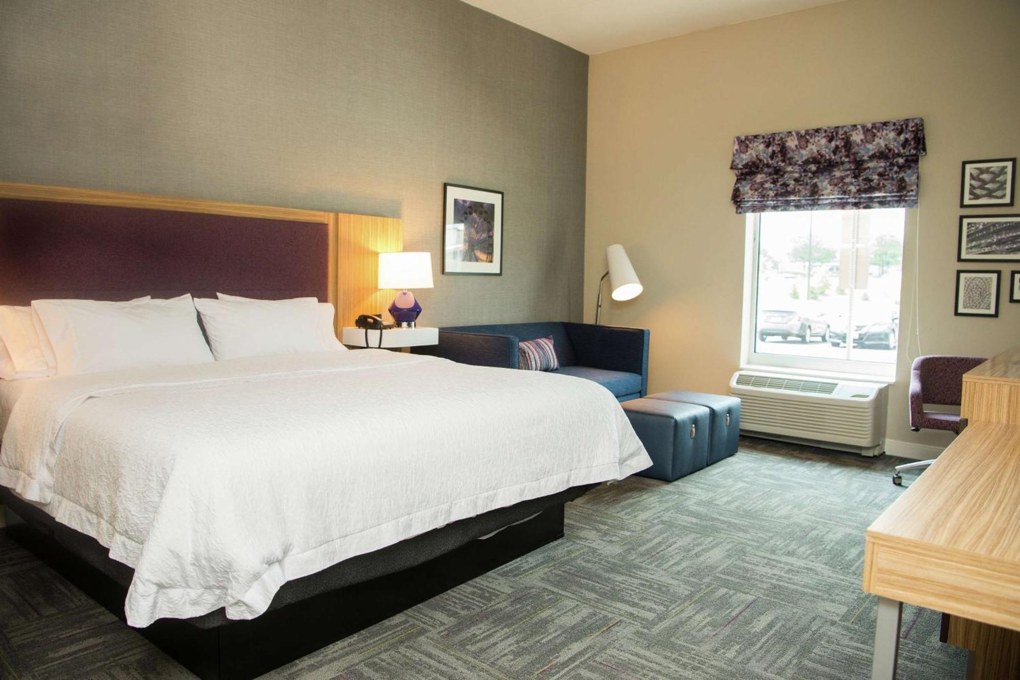 Hampton Inn & Suites Warrington Horsham Exteriör bild