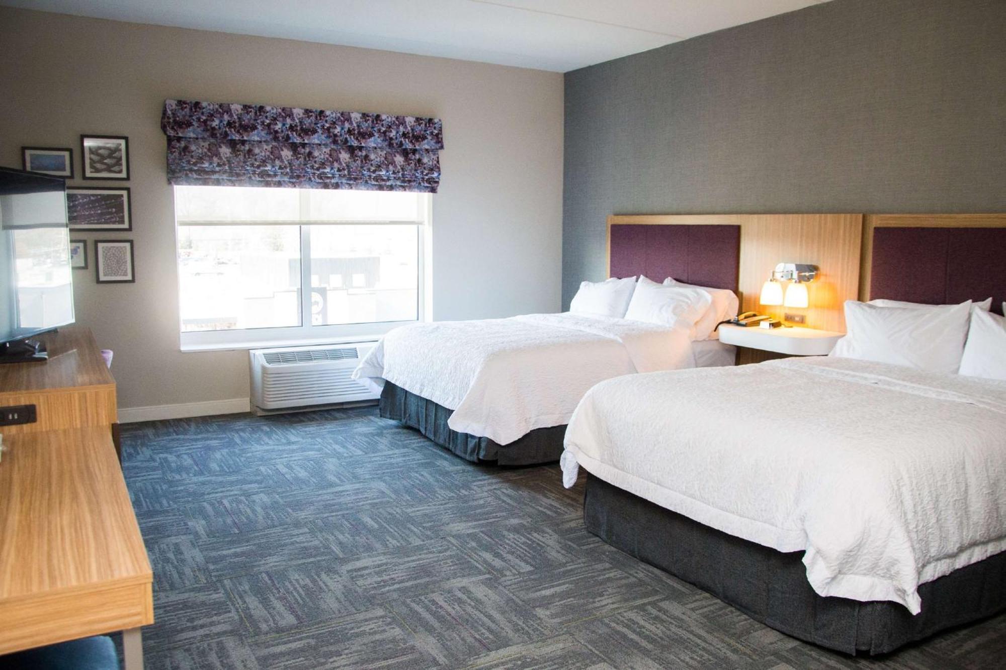 Hampton Inn & Suites Warrington Horsham Exteriör bild